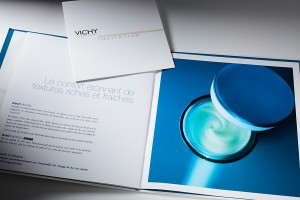 VICHY-DOSSIER-DE-PRESSE-INVITATION-NEOVADIOL-KATELO